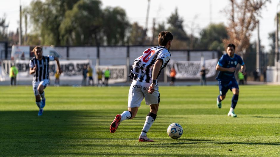 世界杯情报:加拿大队长戴维斯有望复出